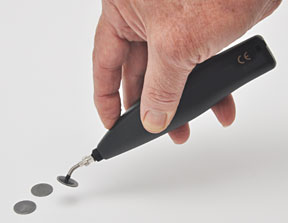 Battery Powered Vacuum Pick-Up Tool