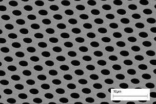 Graphene Oxide on PELCO® Holey Silicon Nitride